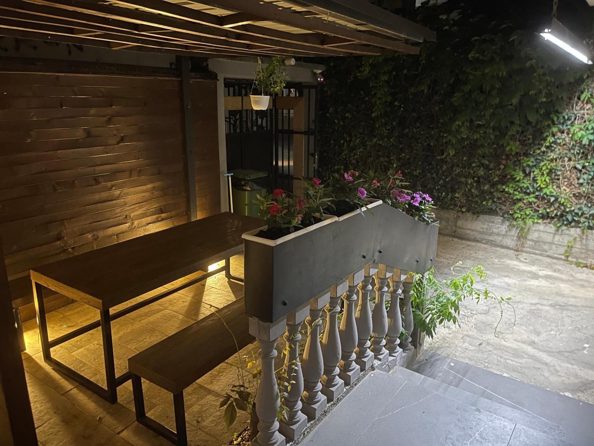 Town Hostel Peje Luaran gambar