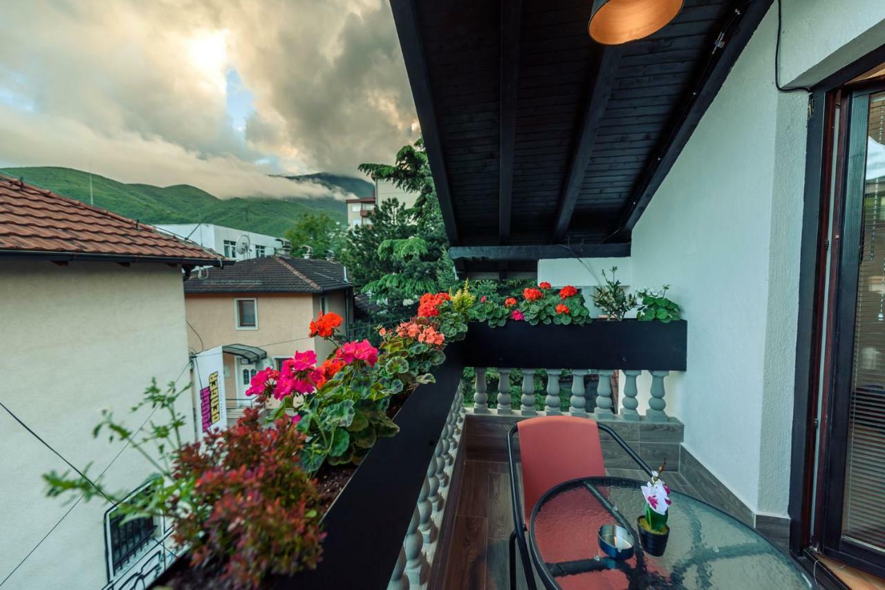Town Hostel Peje Luaran gambar